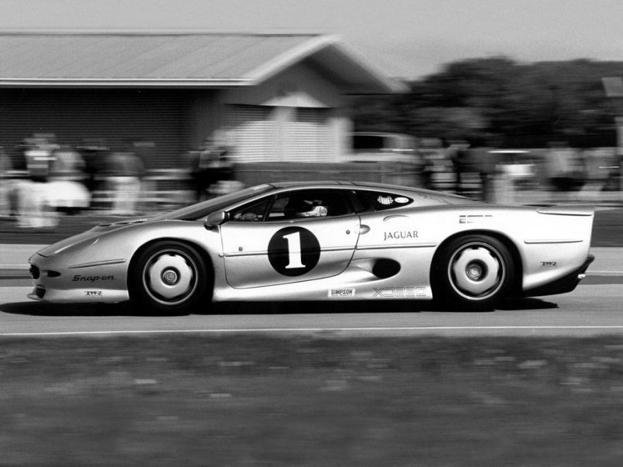  Jaguar XJ220 Race Car 1990 года  (фото 3 из 5)